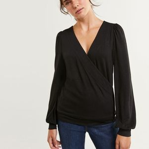 Reitman's black V-neck semi fitted blouse, new